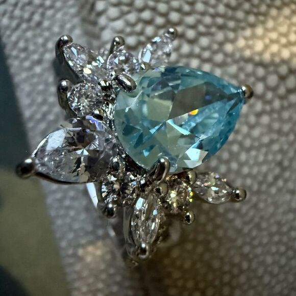Ring Bomb Party Blue Teardrop CZ Ring Size 6 Glam Statement Sparkle - Picture 14 of 17